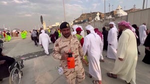 1,300 die performing pilgrimage in Saudi Arabia during heat wave