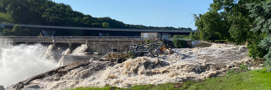 Minnesota dam failure prompts Flash Flood Warning after deadly flooding forces residents from homes in Midwest